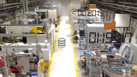 Produktionshalle mit diversen Maschinen