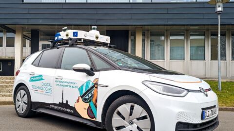 Bild des autonomen Versuchsfahrzeug der TU Clausthal.